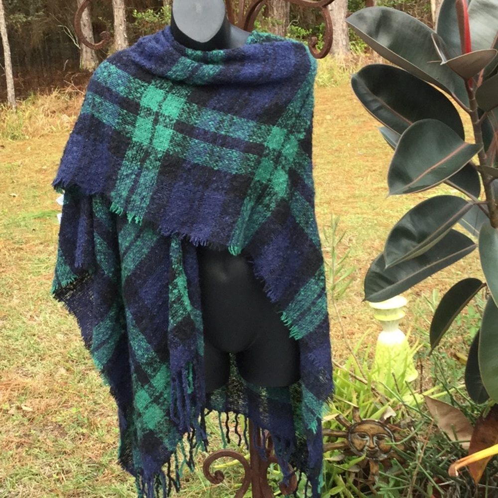 🦋NWT So Just Awesome Poncho / Wrap One Size Fits Wardrobe Closet Must Have🦋 - Picture 3 of 10
